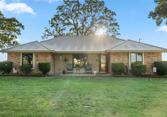 Photo 2 of Single family home for sale at 330 Farm Road 900 S, Saltillo, TX 75478 | MLS# 21359603 | Listing updated on 2026-08-21