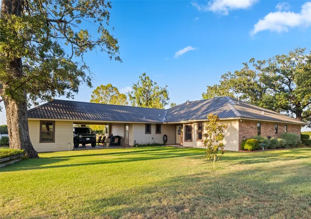 Photo 3 of Single family home for sale at 330 Farm Road 900 S, Saltillo, TX 75478 | MLS# 21359603 | Listing updated on 2026-08-21