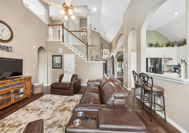 Photo 2 of Single family home for sale at 10218 Saint Georges Dr, Rowlett, TX 75089 | MLS# 21359204 | Listing updated on 2026-08-15