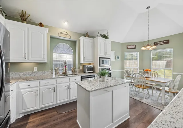 Photo 3 of Single family home for sale at 10218 Saint Georges Dr, Rowlett, TX 75089 | MLS# 21359204 | Listing updated on 2026-08-15