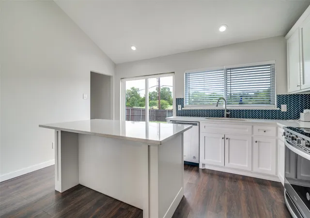 Photo 3 of Single family home for sale at 2405 Whippoorwill Dr, Mesquite, TX 75149 | MLS# 21360630 | Listing updated on 2026-08-26