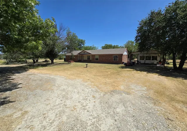 Photo 3 of Sale Pending at 6474 Bear Run Dr, Sanger, TX 76266 | MLS# 21360556 | Listing updated on 2026-10-06