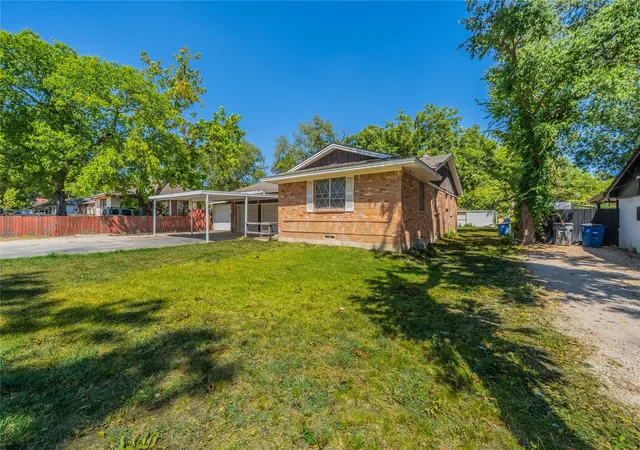 Photo 4 of Single family home for sale at 3510 Kingsford Ave, Dallas, TX 75227 | MLS# 21360633 | Listing updated on 2026-09-27