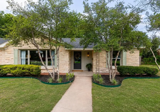 Photo 2 of Single family home for sale at 1349 Sylvan Dr, Abilene, TX 79605 | MLS# 21360634 | Listing updated on 2026-09-30