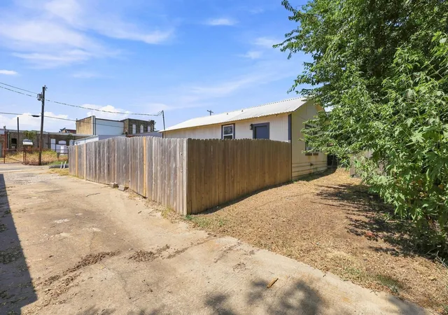 Photo 29 of Single family home for sale at 298 7th St, Honey Grove, TX 75446 | MLS# 21347755 | Listing updated on 2026-08-15
