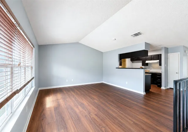 Listing Photo 5 - Condo for sale in building located at 721 Lee St, Mesquite, TX 75149 - Unit #11