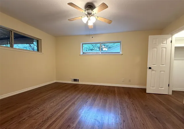 Photo 4 of Single family home for sale at 1116 Elizabeth Ln, Richardson, TX 75080 | MLS# 21360693 | Listing updated on 2026-09-25