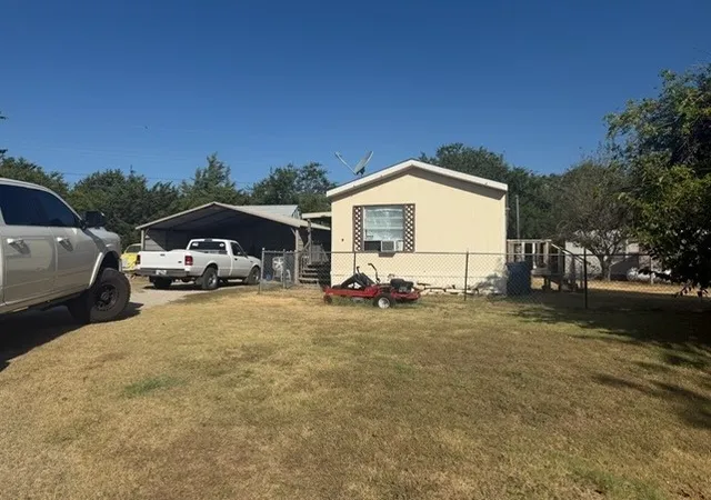 Photo 4 of Manufactured home for sale at 1002 E Business 380 #9, Decatur, TX 76234 | MLS# 21360712 | Listing updated on 2026-10-06