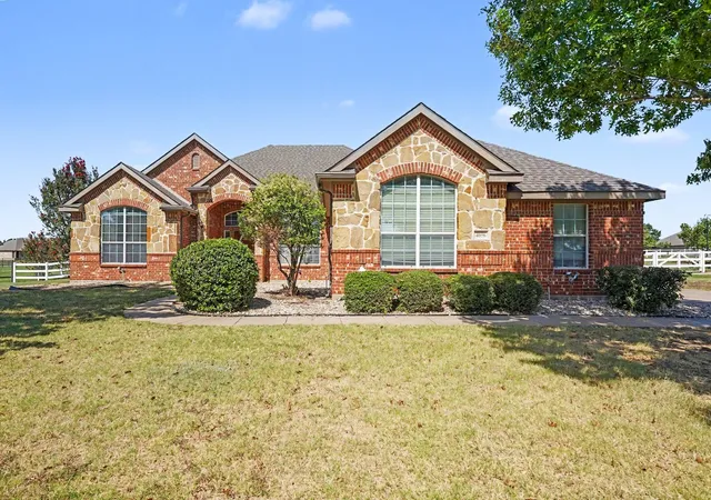 Photo 1 of Single family home for sale at 4056 Running Brook Dr, Joshua, TX 76058 | MLS# 21360236 | Listing updated on 2026-10-05