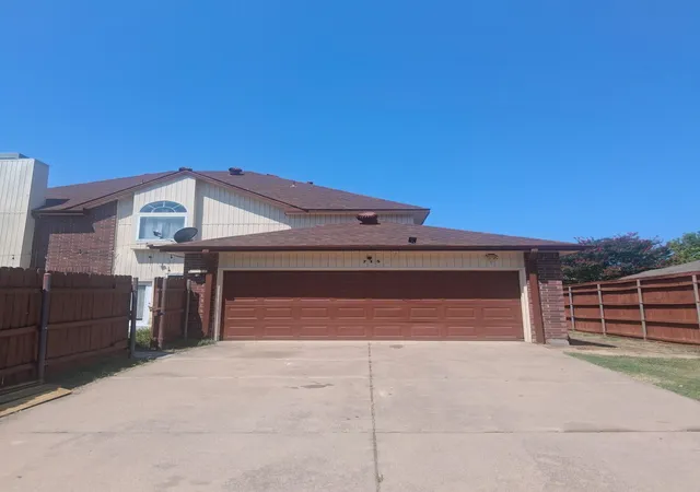 Photo 3 of Single family home for sale at 715 Pulitzer Ln, Allen, TX 75002 | MLS# 21358412 | Listing updated on 2026-08-15
