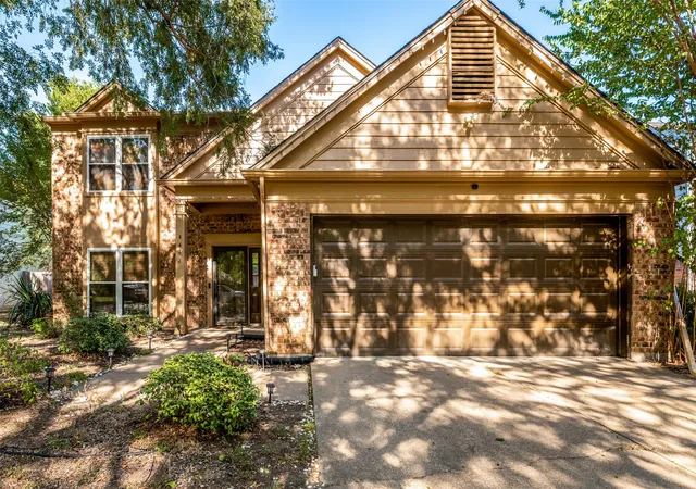 Photo 3 of Sale Pending at 4442 Mercer St, Grand Prairie, TX 75052 | MLS# 21360303 | Listing updated on 2026-09-28