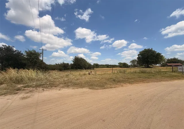 Photo 1 of Land for sale at 9574 County Road 314 Road, Terrell, TX 75161 | MLS# 21360797 | Listing updated on 2026-10-01
