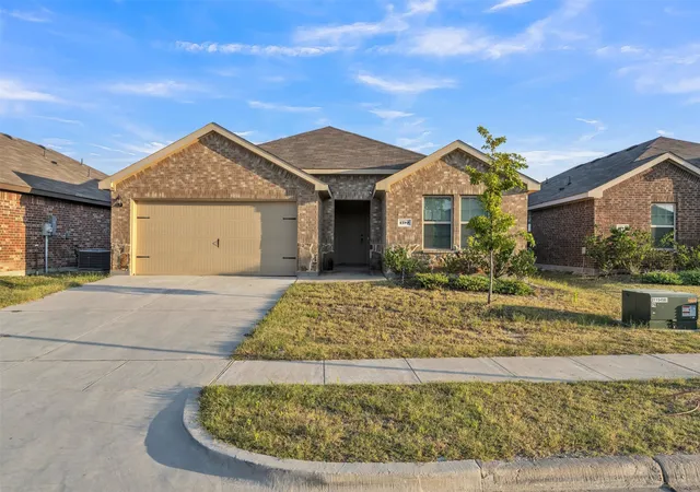 Photo 2 of Single family home for sale at 1748 Duskwood Dr, Lancaster, TX 75146 | MLS# 21360796 | Listing updated on 2026-09-02