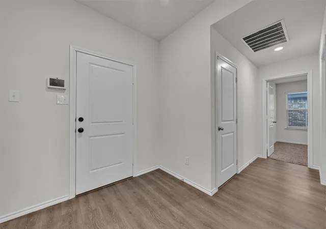 Photo 4 of Single family home for sale at 1748 Duskwood Dr, Lancaster, TX 75146 | MLS# 21360796 | Listing updated on 2026-09-02