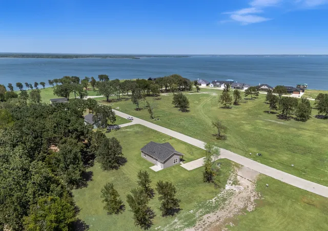 23rd image of 429 Caro Dr, West Tawakoni, TX 75474 | MLS# 21336560