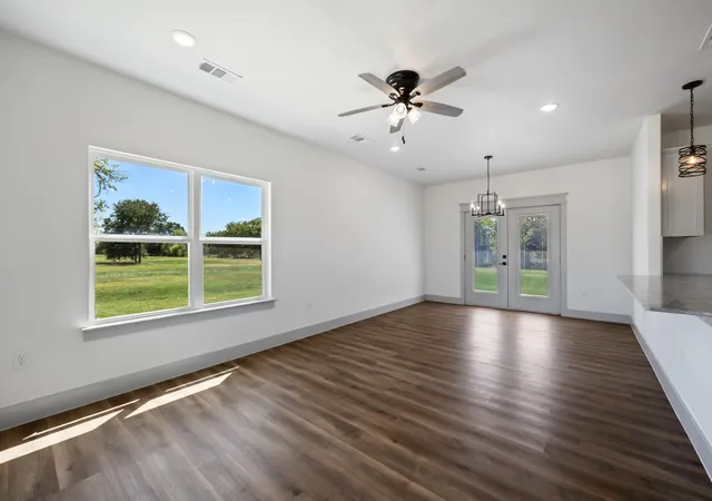 Photo 3 of Single family home for sale at 429 Caro Dr, West Tawakoni, TX 75474 | MLS# 21336560 | Listing updated on 2026-09-20