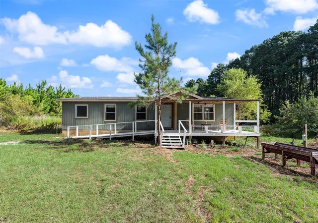 Photo 1 of Manufactured home for sale at 7401 County Road 4613, Athens, TX 75752 | MLS# 21359502 | Listing updated on 2026-09-19