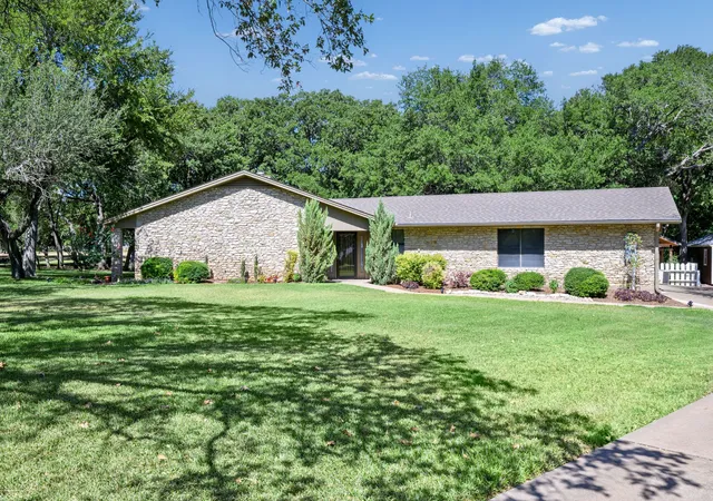 Single family home for sale at 123 Sandra Palmer St, Stephenville, TX 76401 | MLS# 21360132