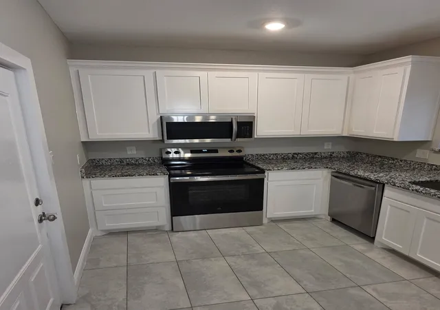 Photo 4 of Single family home for sale at 1103 E 12Th Ave, Corsicana, TX 75110 | MLS# 21360710 | Listing updated on 2026-08-17