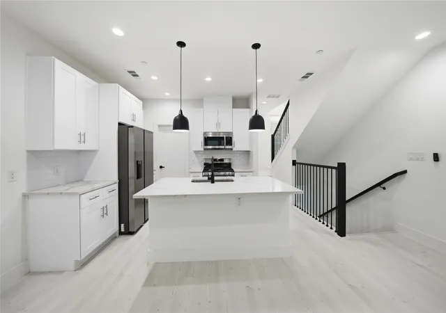 Photo 4 of Townhouse for sale at 7207 Mohawk Dr #106, Dallas, TX 75235 | MLS# 21359867 | Listing updated on 2026-09-25