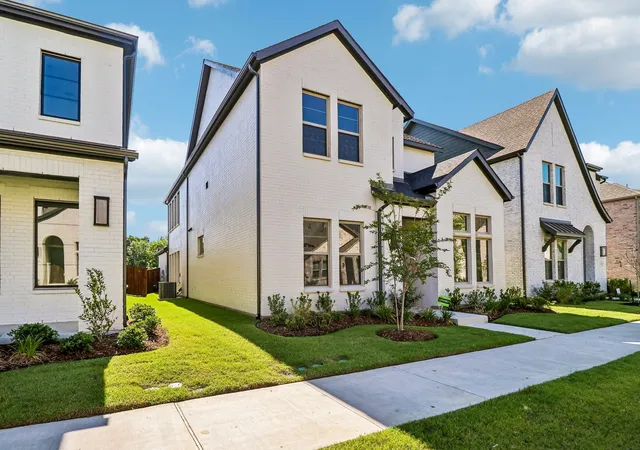 Photo 3 of Single family home for sale at 1125 Saltbrush Mews, Celina, TX 75009 | MLS# 21360239 | Listing updated on 2026-10-04