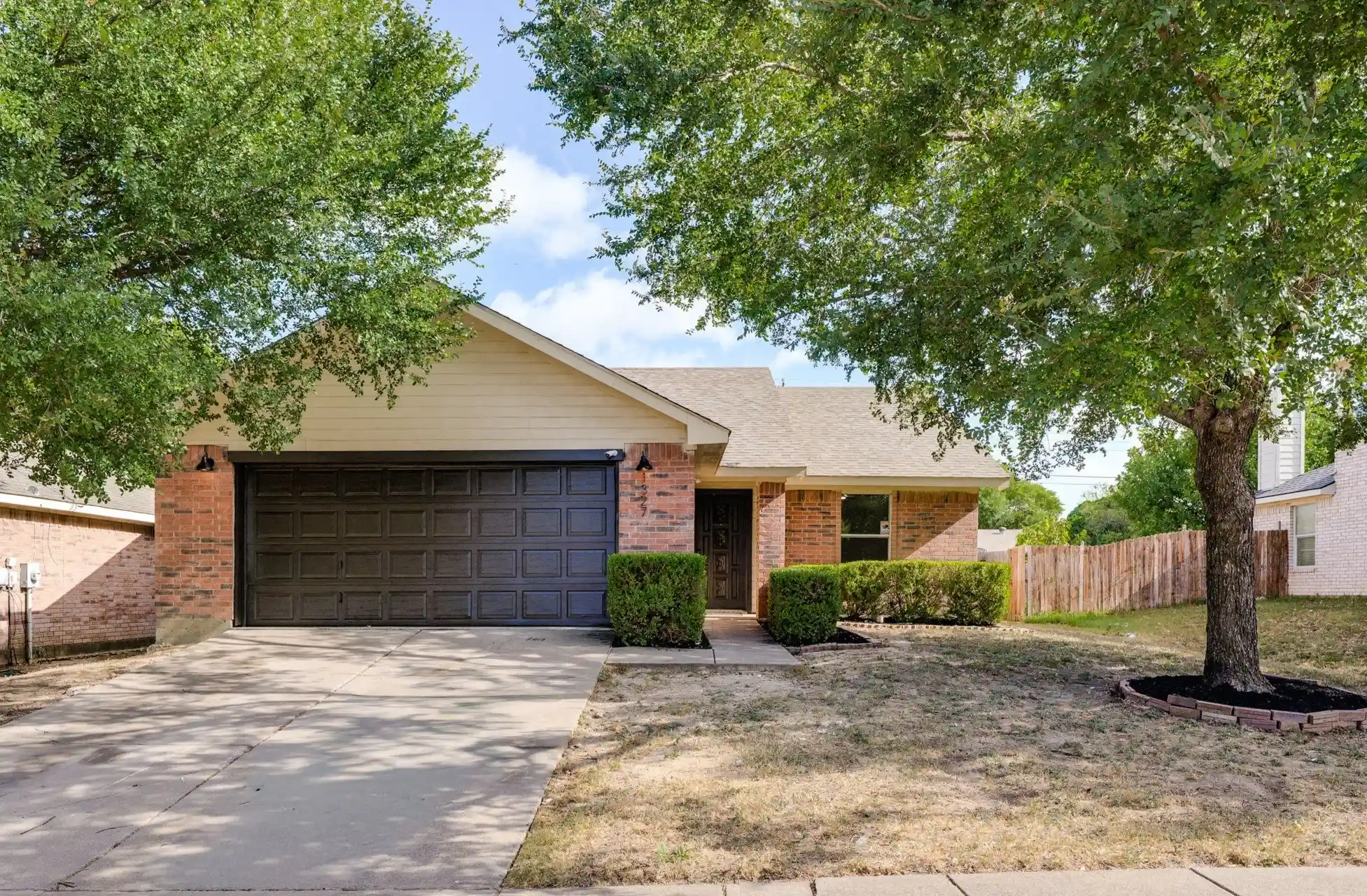 Single family home for sale at 1327 Cleardale Dr, Dallas, TX 75232 | MLS# 21360198