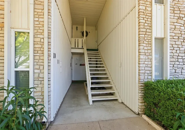 Photo 4 of Condo for sale at 4211 Fairway Dr, Granbury, TX 76049 | MLS# 21360842 | Listing updated on 2026-08-17