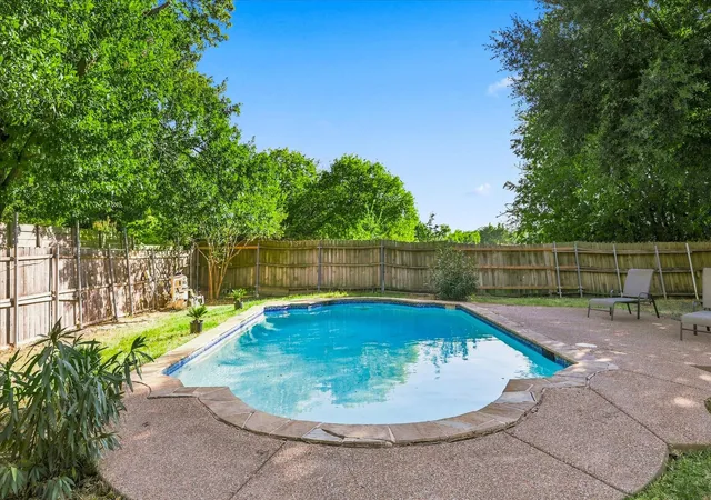 Photo 2 of Single family home for sale at 2129 Diane Dr, Mesquite, TX 75149 | MLS# 21360919 | Listing updated on 2026-08-31