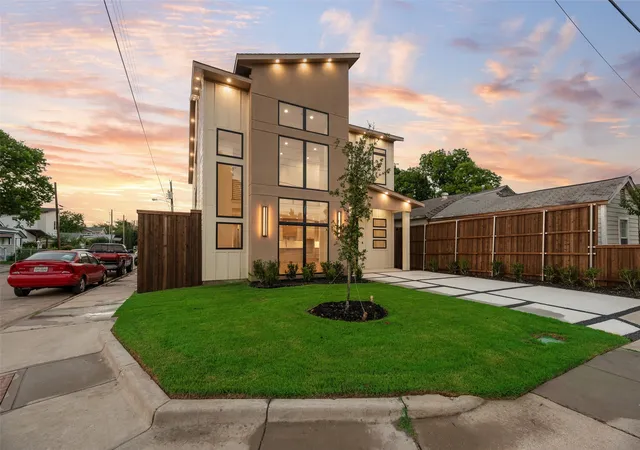 Photo 2 of Single family home for sale at 1527 Dennison St, Dallas, TX 75212 | MLS# 21360946 | Listing updated on 2026-08-16