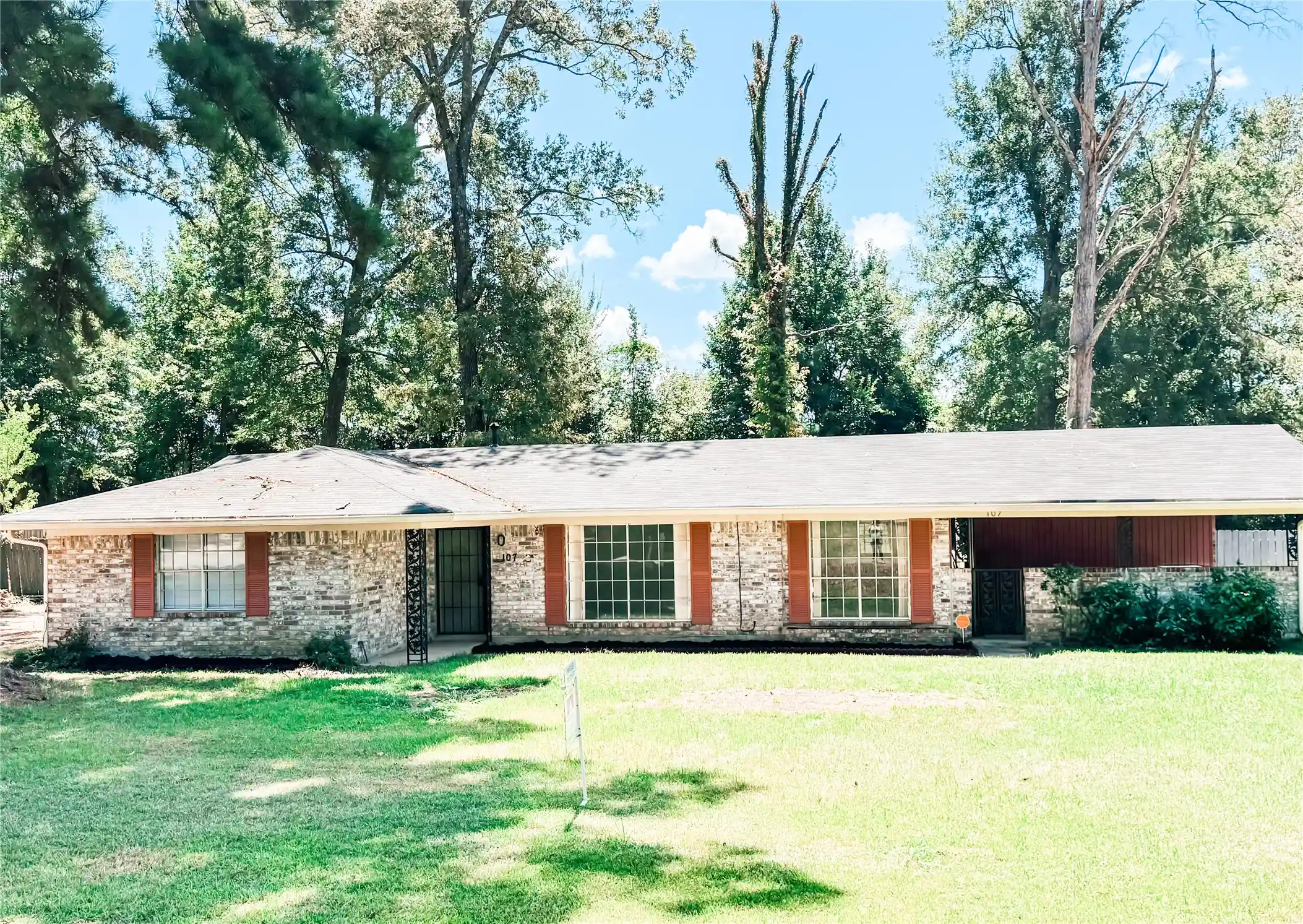 Photo 1 of Single family home for sale at 107 Hickory Hollow Dr, Haughton, LA 71037 | MLS# 21360927 | Listing updated on 2026-10-25