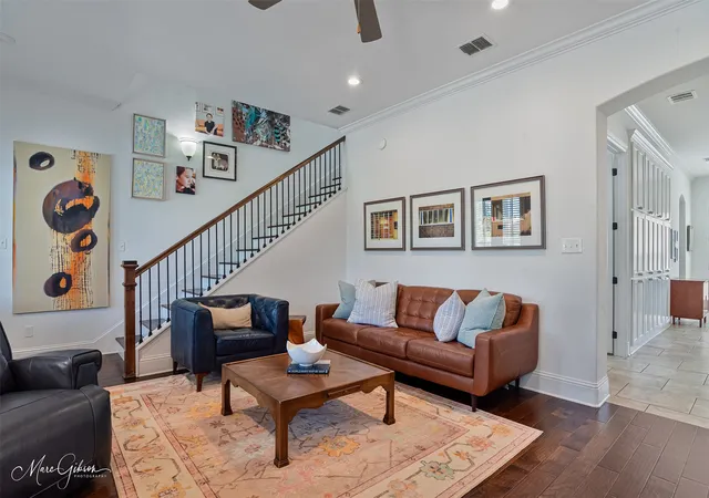 Photo 3 of Single family home for sale at 3009 Newberry Ln, Shreveport, LA 71106 | MLS# 21360492 | Listing updated on 2026-08-16