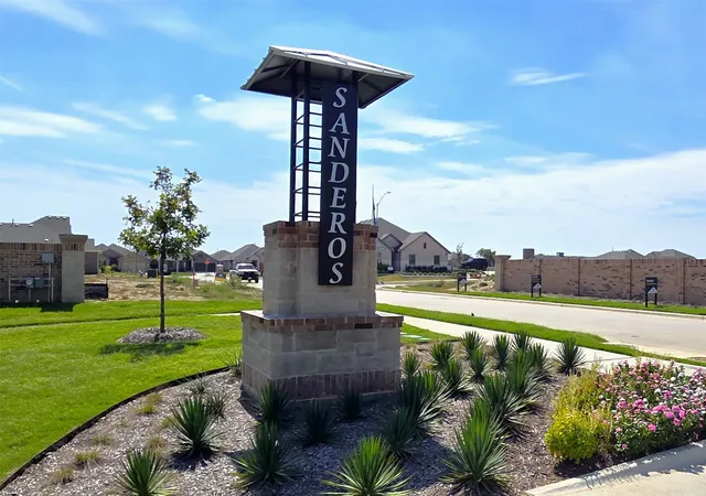 Photo 3 of Sale Pending at 1704 Deciduous Dr, Fort Worth, TX 76131 | MLS# 21352702 | Listing updated on 2026-08-26