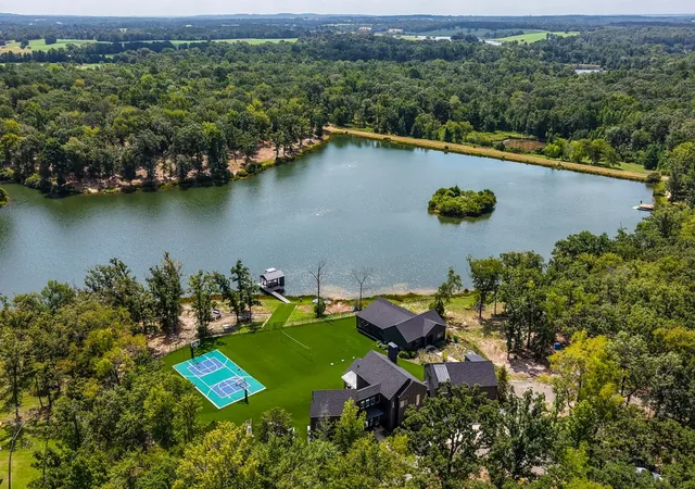 Photo 3 of Single family home for sale at 9007 Zebra Xing, Larue, TX 75770 | MLS# 21360978 | Listing updated on 2026-08-18