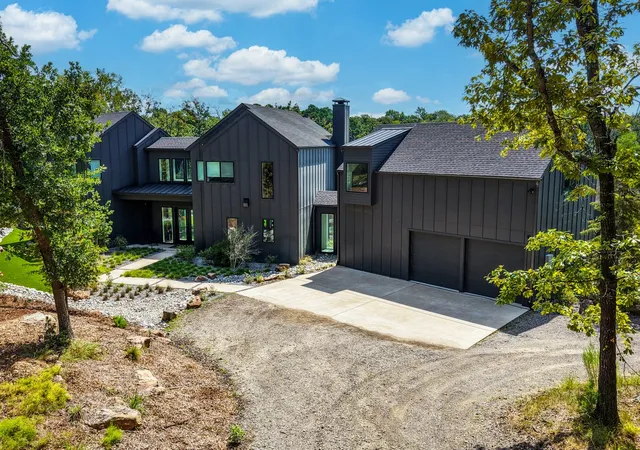 Photo 4 of Single family home for sale at 9007 Zebra Xing, Larue, TX 75770 | MLS# 21360978 | Listing updated on 2026-08-18