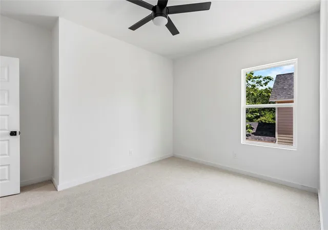 Photo 3 of Single family home for sale at 406 Bobbie St, Dallas, TX 75203 | MLS# 21356146 | Listing updated on 2026-09-29