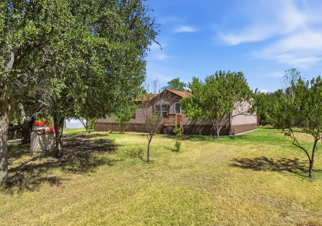 Photo 1 of Manufactured home for sale at 110 Draper Dr, Springtown, TX 76082 | MLS# 21332187 | Listing updated on 2026-09-19