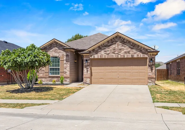 Photo 1 of Single family home for sale at 8921 Whirlwind Trl, Aubrey, TX 76227 | MLS# 21360914 | Listing updated on 2026-08-24