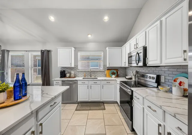 Photo 4 of Single family home for sale at 8921 Whirlwind Trl, Aubrey, TX 76227 | MLS# 21360914 | Listing updated on 2026-08-24