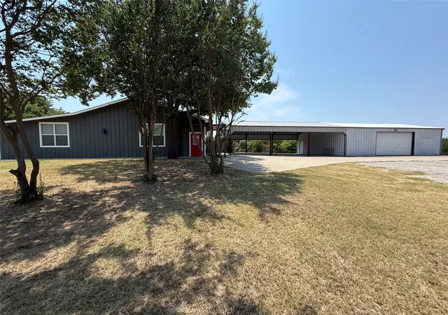 Photo 2 of Single family home for sale at 293 County Road 4773, Boyd, TX 76023 | MLS# 21361013 | Listing updated on 2026-08-16