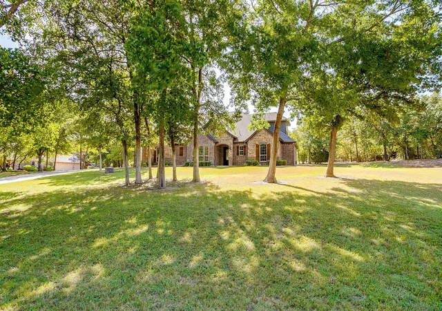 Photo 2 of Single family home for sale at 7259 Oak Creeks Ct, Fort Worth, TX 76135 | MLS# 21360425 | Listing updated on 2026-08-26