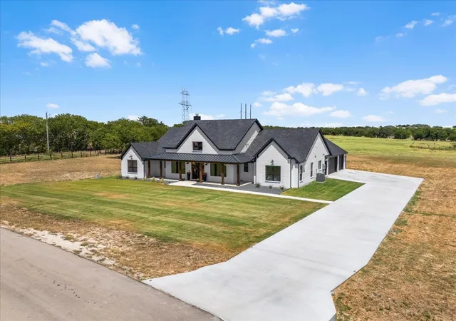 Photo 3 of Single family home for sale at 6080 Cates Ranch Rd, Godley, TX 76044 | MLS# 21361101 | Listing updated on 2026-08-27