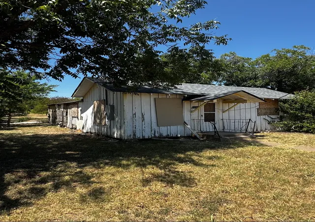Photo 1 of Single family home for sale at 809 N Avenue F, Olney, TX 76374 | MLS# 21358858 | Listing updated on 2026-08-17