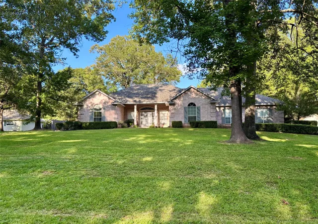 Single family home for sale at 7079 Pine Oak Ln, Greenwood, LA 71033 | MLS# 21360586