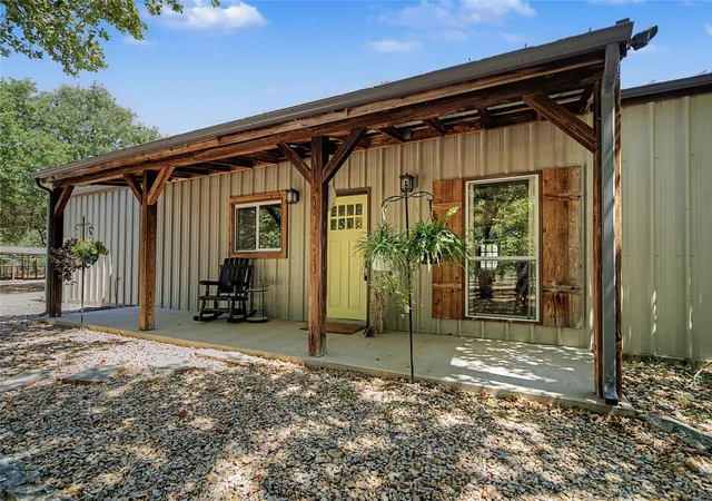 Photo 1 of Single family home for sale at 655 Hobson Bend Rd, Weatherford, TX 76088 | MLS# 21361016 | Listing updated on 2026-08-16