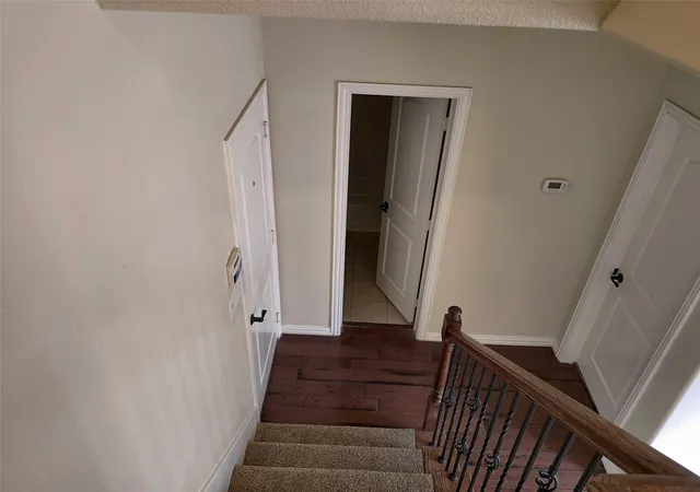 Photo 4 of Townhouse for sale at 1504 Fox Run Dr, Irving, TX 75063 | MLS# 21361139 | Listing updated on 2026-10-06