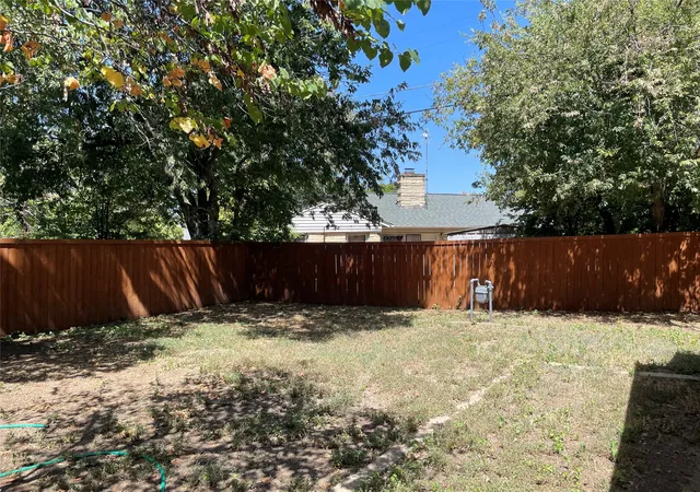 Photo 32 of Sale Pending at 3915 Meadowbrook Dr, Fort Worth, TX 76103 | MLS# 21361005 | Listing updated on 2026-08-25