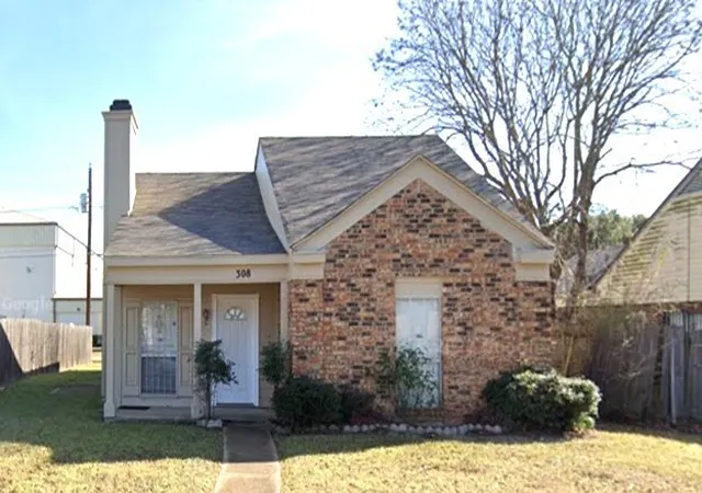 Photo 1 of Single family home for sale at 380 Ancestry Ln, Dallas, TX 75217 | MLS# 21361191 | Listing updated on 2026-09-03