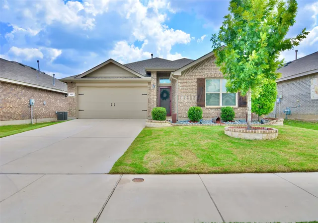 Photo 1 of Sale Pending at 465 Pollyann Trl, Haslet, TX 76052 | MLS# 21361210 | Listing updated on 2026-08-30