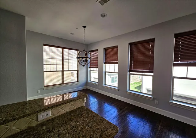 Listing Photo 4 - Condo for sale in building located at 627 Senda, Irving, TX 75039 - Unit #58