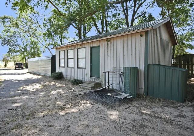 Photo 4 of Single family home for sale at 111 E Oak St, Yantis, TX 75497 | MLS# 21359993 | Listing updated on 2026-08-17